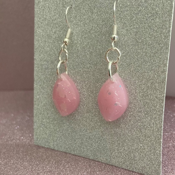 Earrings - Picture 2 of 8